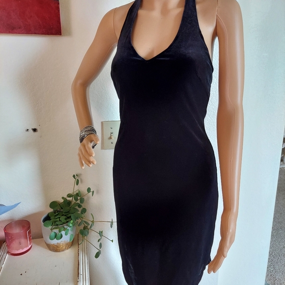 Velvet Backless LBD - Picture 4 of 5